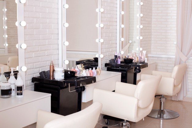 Course Image SHBXCCS008 Provide salon services to clients